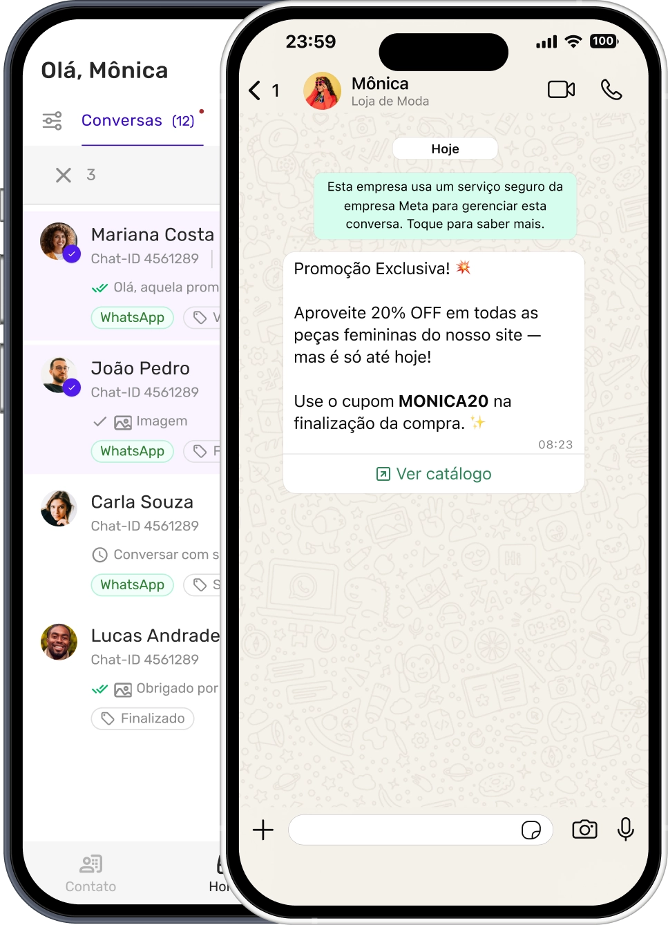 Celulares com conversa de reserva de quadra no WhatsApp